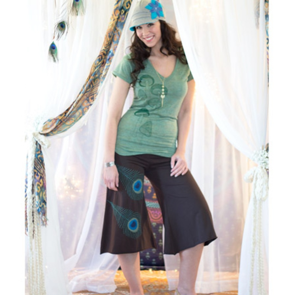 Soul flower Pretty as a Peacock Crop Pants